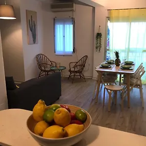Cactus 2 Bedroom On Calle San Miguel Minutes From The By Namaste Elite , Torremolinos Espagne